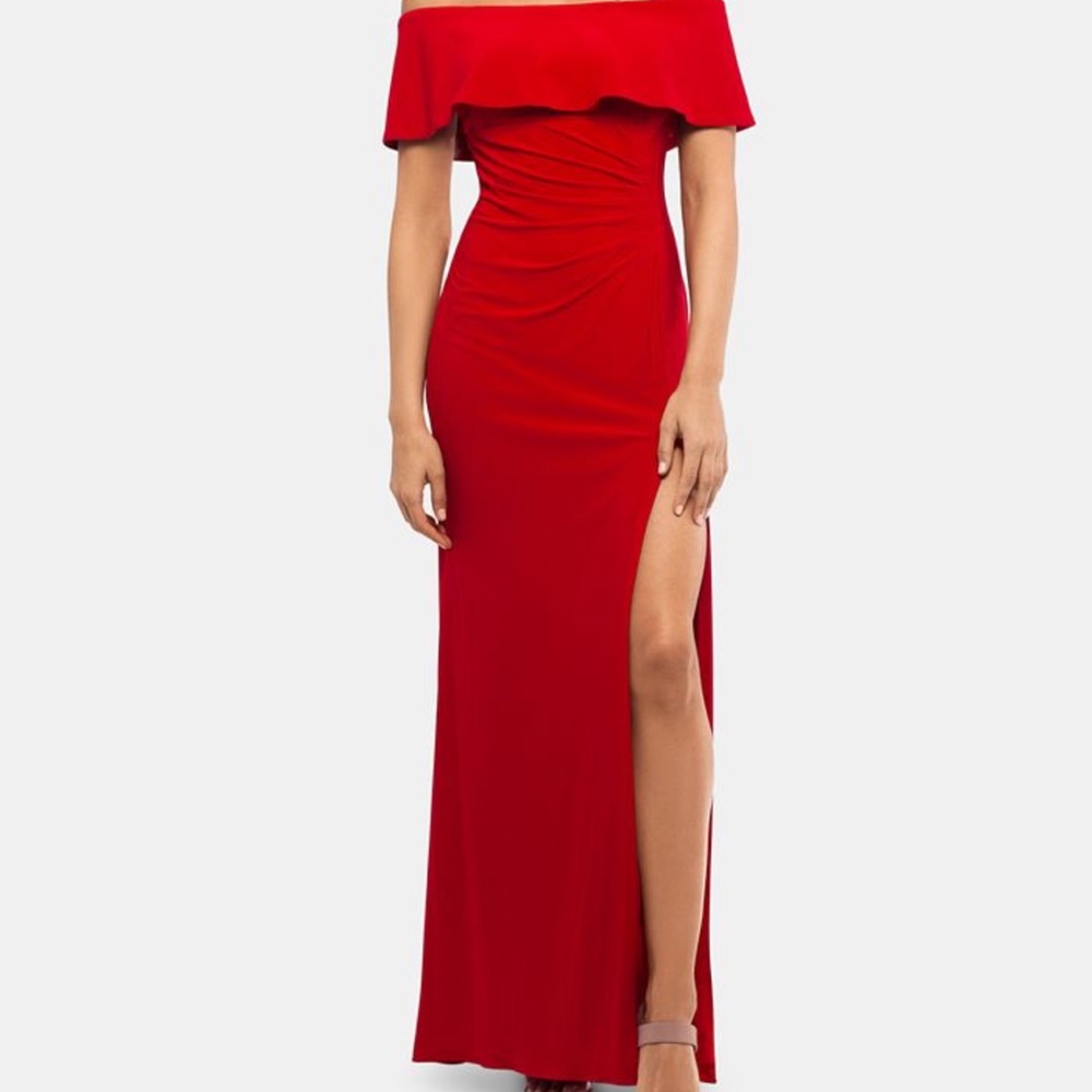**New** XSCAPE Women’s Off the Shoulder Gown